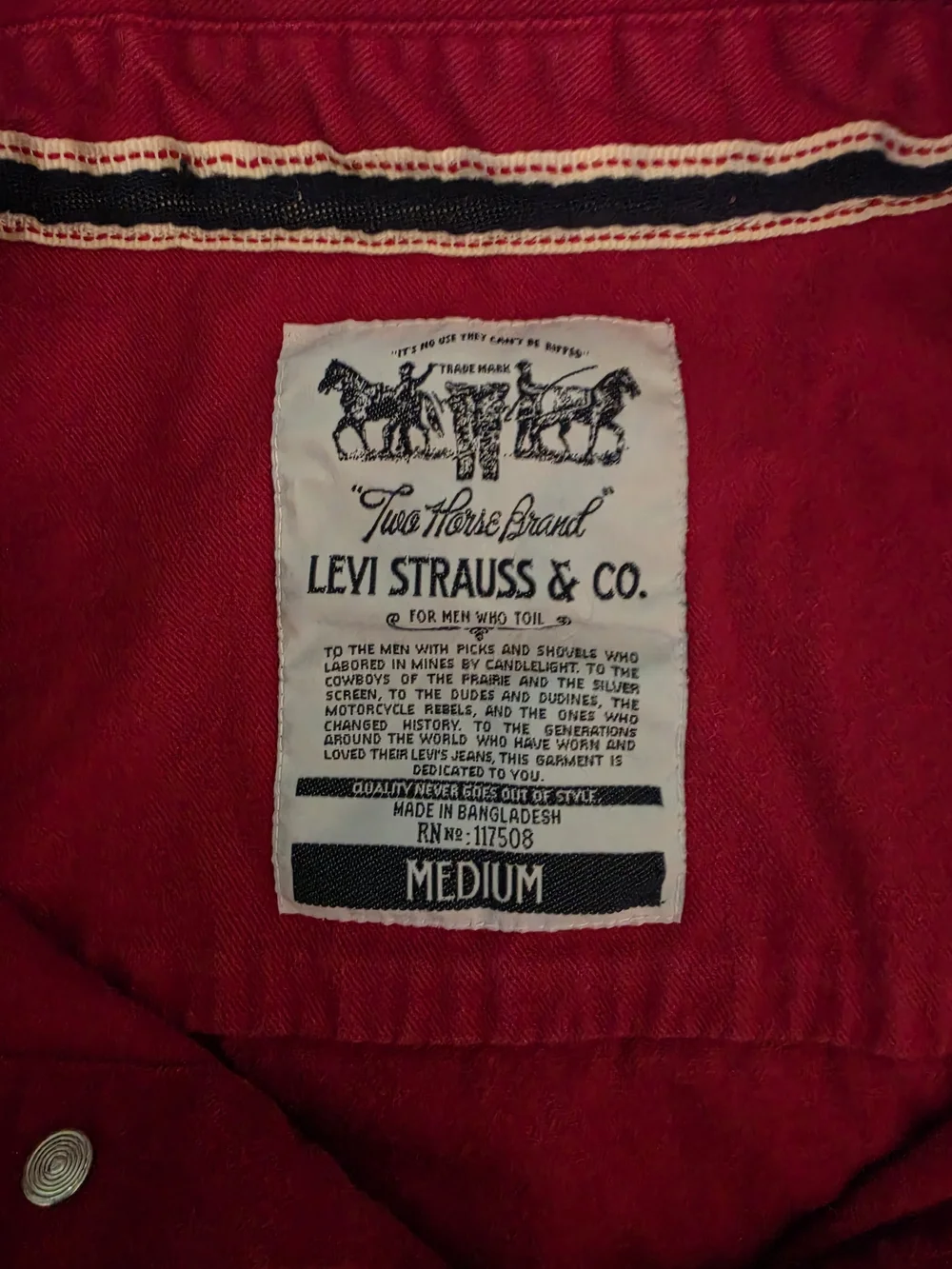 Levi's Two Horse Brand Mens Long Sleeve Shirt Button Up Red Denim Size Medium